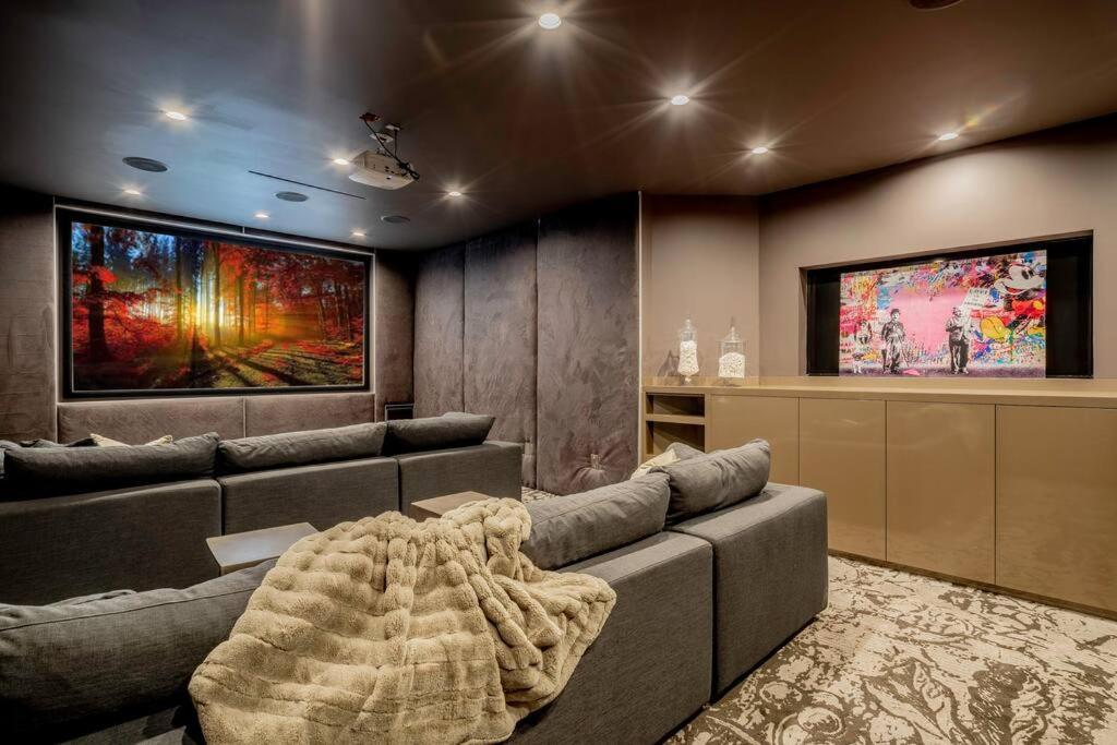 Apartment Luxurious In Bh Pool, Spa, Theater, Views Los Angeles